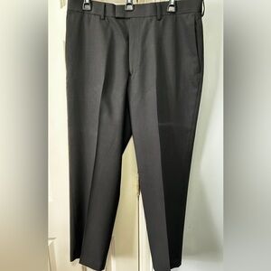Men's Perry Ellis Black Dress Pants
W33 L29